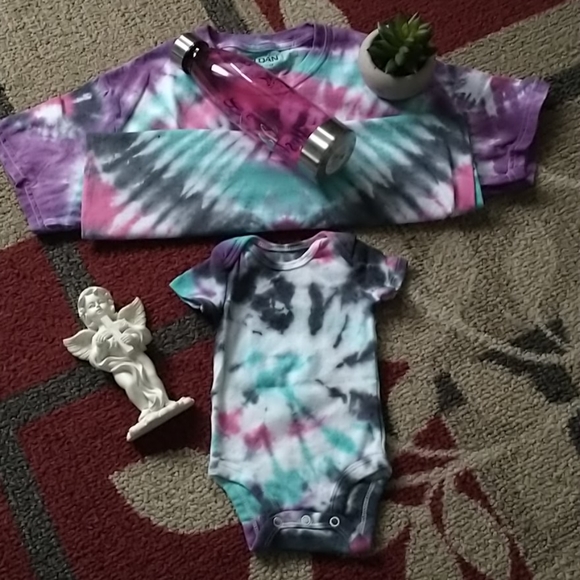 Mummy and me tie dye tops - Picture 3 of 5